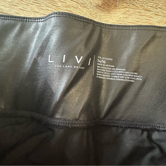 Livi For Lane Bryant Women’s Black 7/8 Faux Leather Leggings Sz 14/16 GUC - Picture 4 of 6